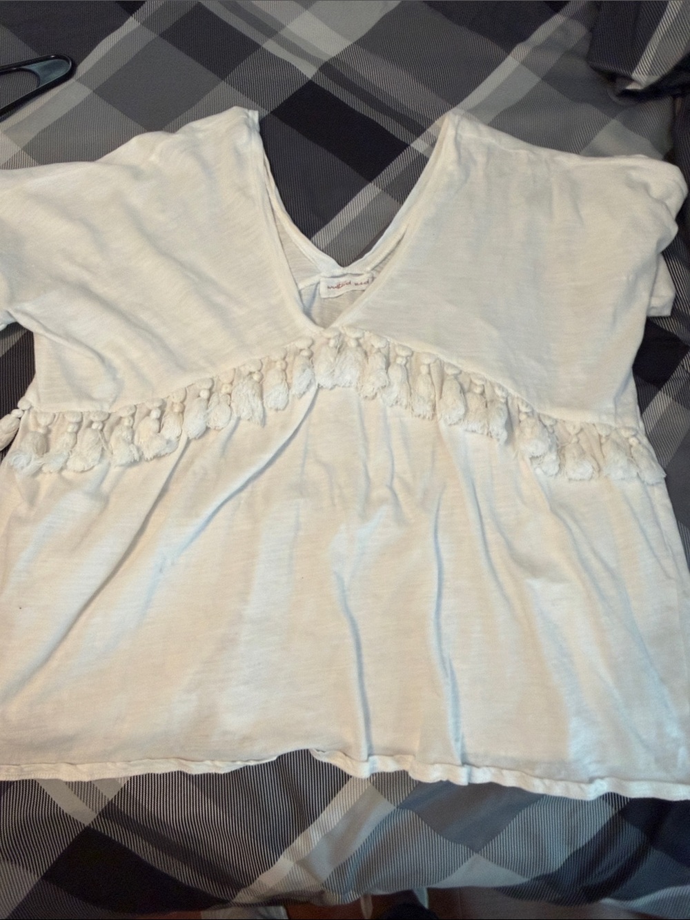 Mustard Seed White Tassel Trim V-Neck Short Sleeve Top - Picture 4 of 4